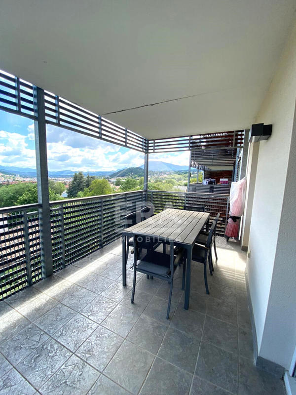 Appartement - 100 m² - 4 pièces