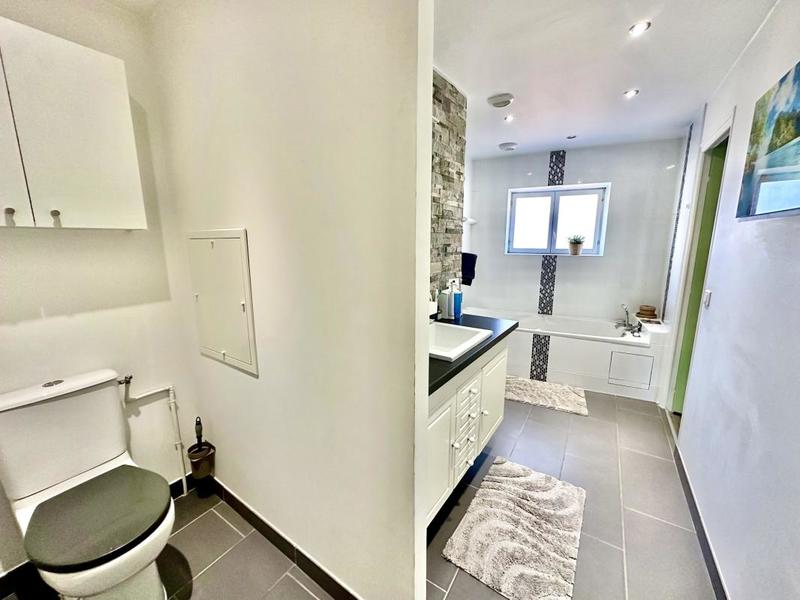 Maison - 140 m² - 5 pièces