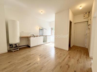 Maison de ville - 63 m² - 3 pièces