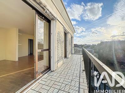 Appartement - 98 m² - 5 pièces