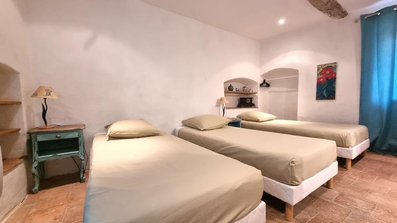 Maison de village - 220 m² - 10 pièces