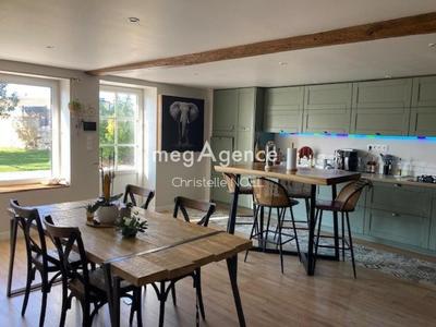 Maison - 194 m² - 7 pièces