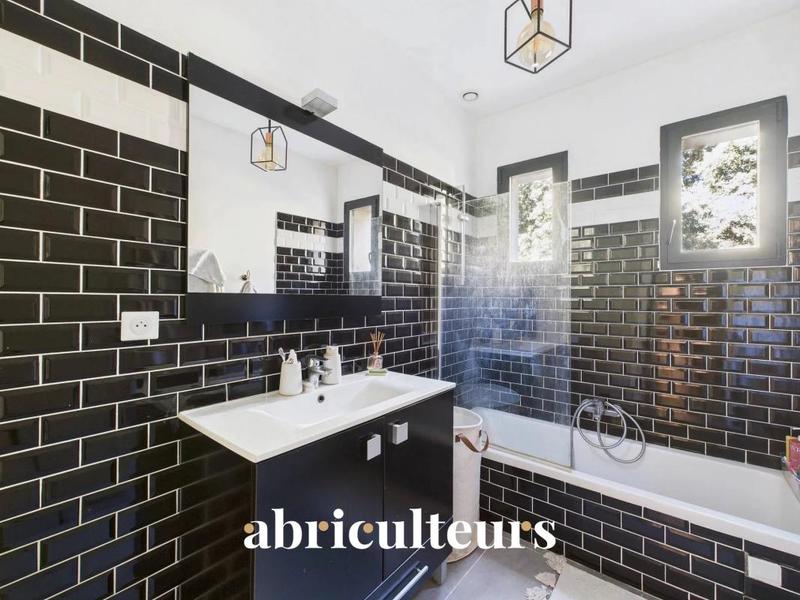 Maison ancienne - 252 m² - 8 pièces