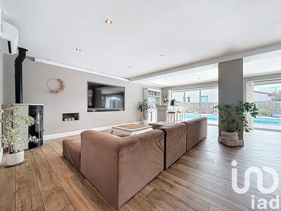 Maison - 170 m² - 9 pièces