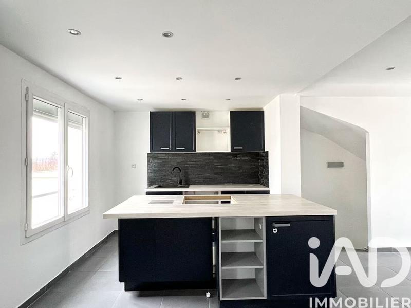 Appartement - 90 m² - 4 pièces