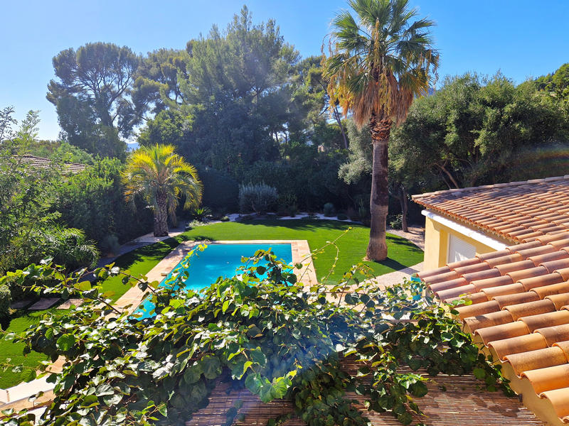 Maison - 205 m² - 6 pièces