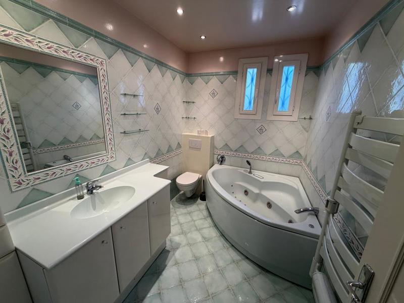 Maison - 162 m² - 6 pièces