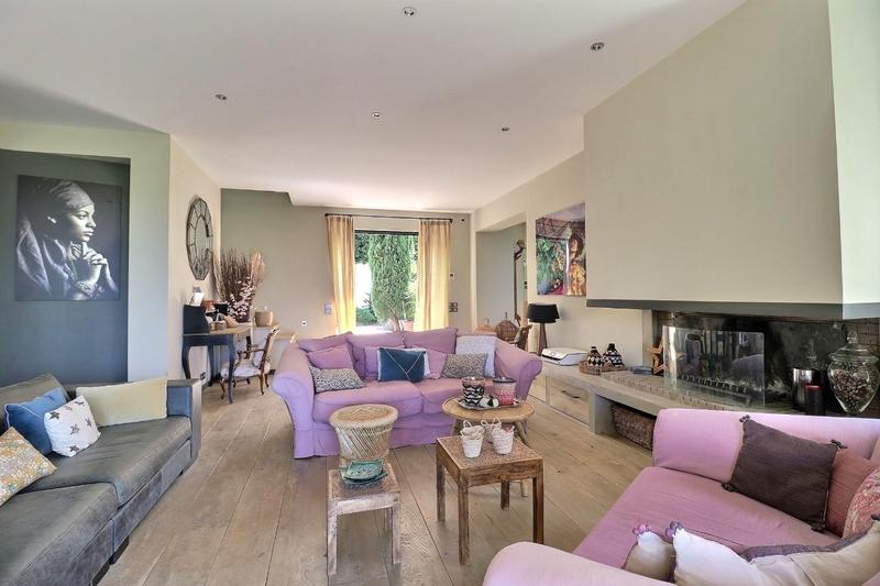 Villa - 385 m² - 7 pièces