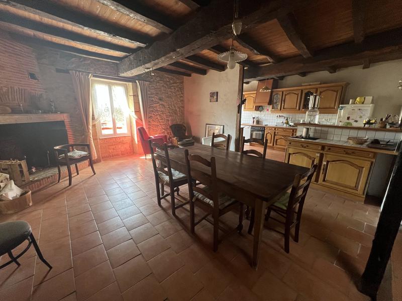 Maison - 253 m² - 7 pièces