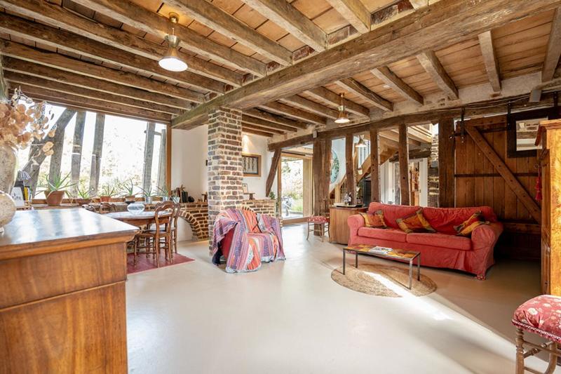 Maison - 215 m² - 6 pièces