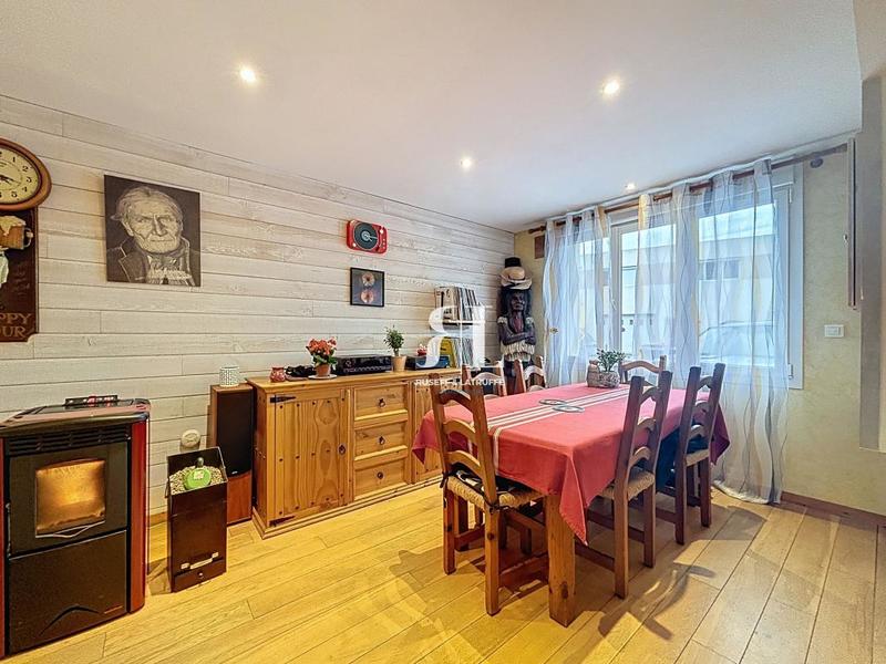 Maison - 148 m² - 5 pièces