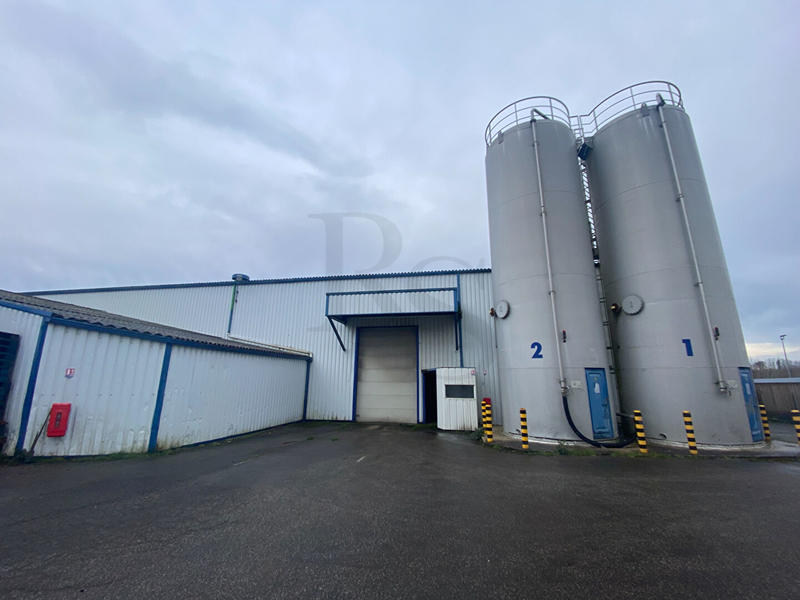 Local d'activité / Entrepôt - 1 465 m² - 1 pièce