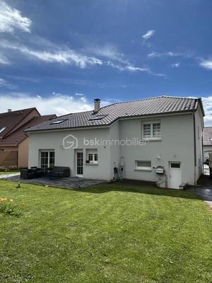 Maison - 157 m² - 8 pièces