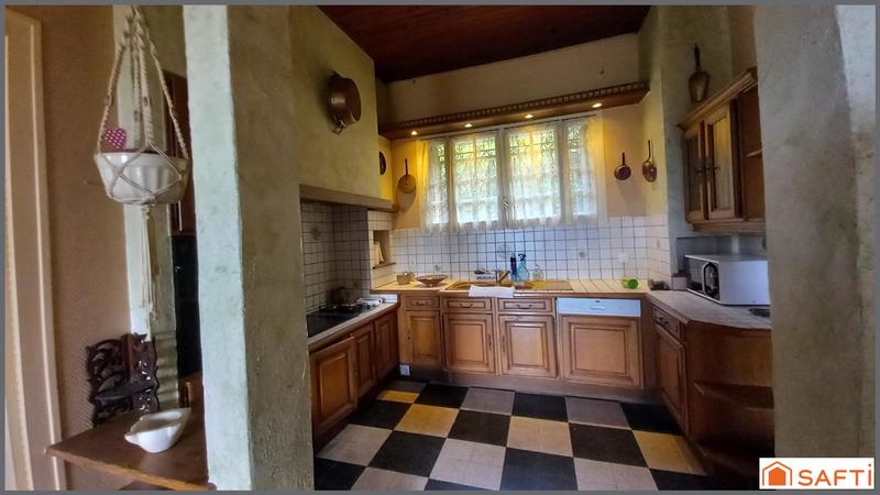 Maison - 201 m² - 5 pièces