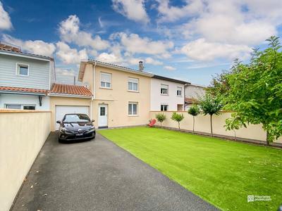 Maison - 108 m² - 5 pièces