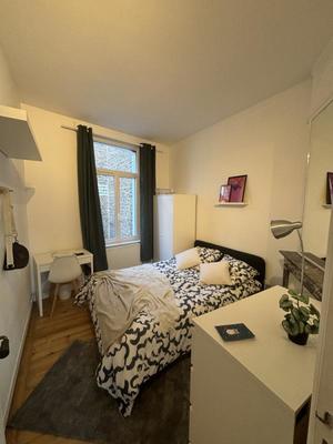 Chambre - 20 m² - 8 pièces