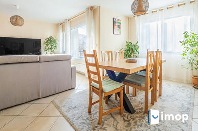 Appartement - 89 m² - 5 pièces