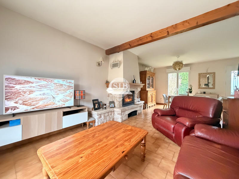 Maison traditionnelle - 122 m² - 6 pièces