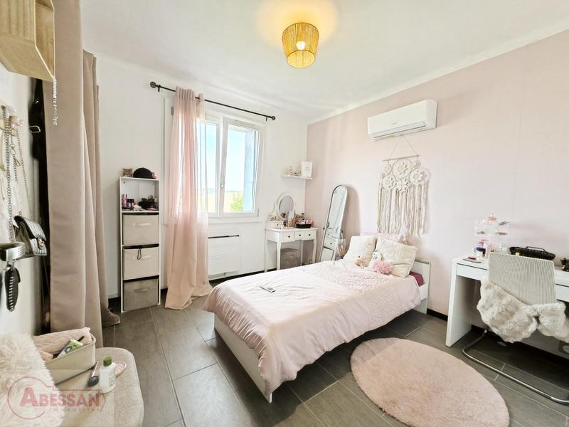 Maison - 180 m² - 8 pièces