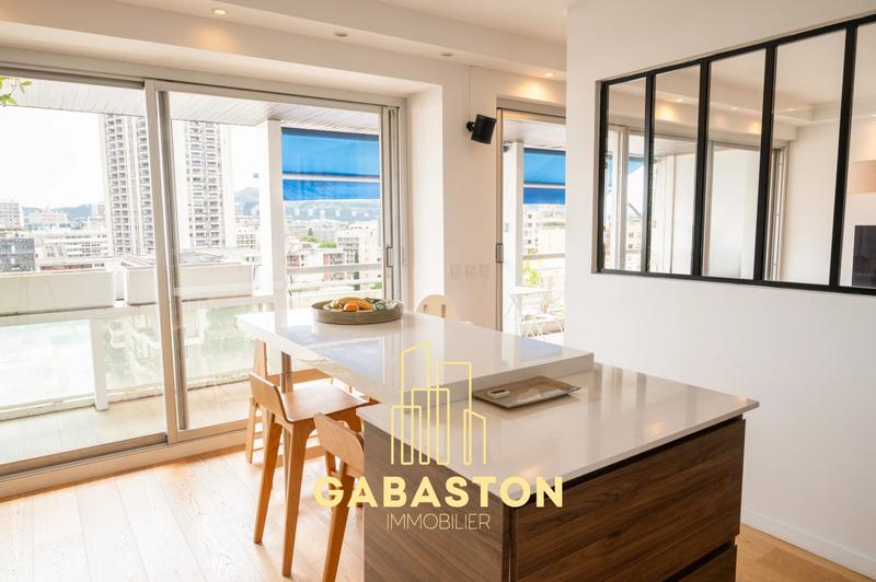 Appartement - 118 m² - 4 pièces