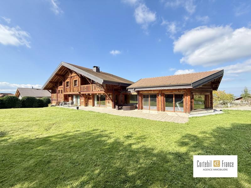 Châlet - 319 m² - 12 pièces