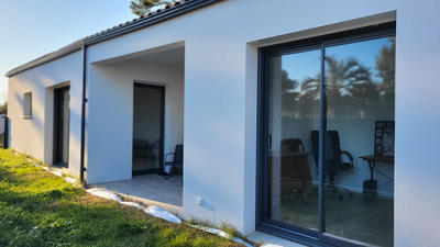 Maison - 90 m² - 4 pièces