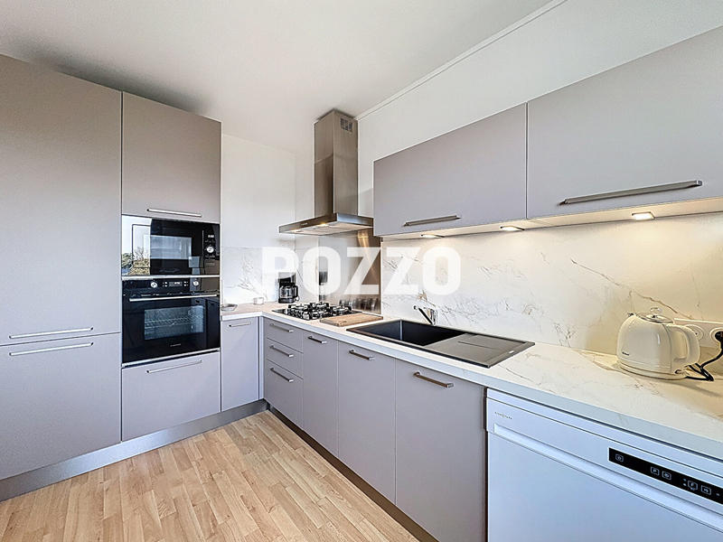 Appartement - 93 m² - 3 pièces