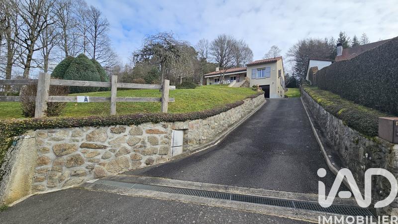 Maison - 96 m² - 4 pièces