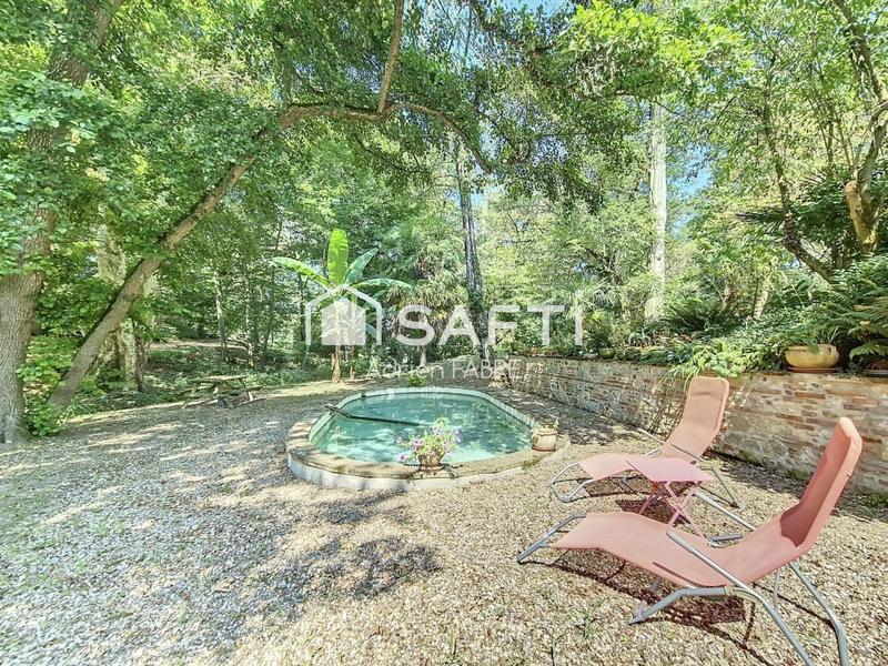 Château - 448 m² - 12 pièces