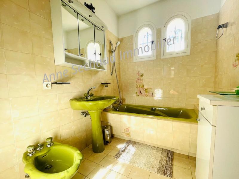 Maison - 203 m² - 5 pièces