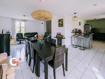 Maison - 101 m² - 6 pièces