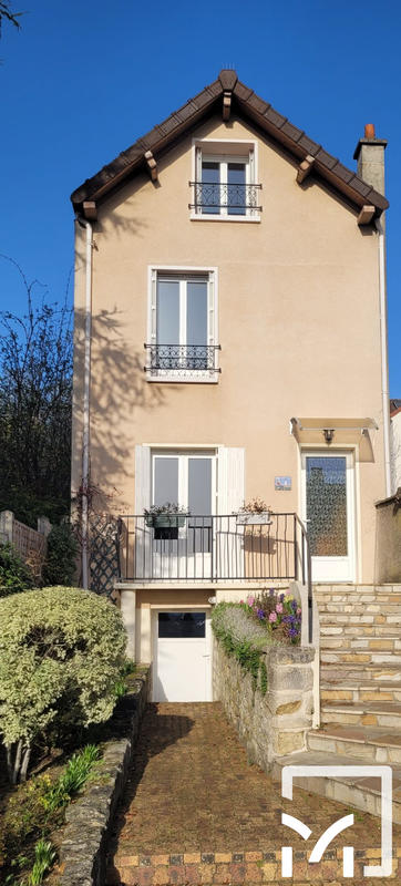 Maison - 98 m² - 6 pièces