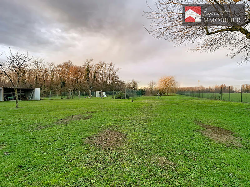 Maison - 201 m² - 6 pièces