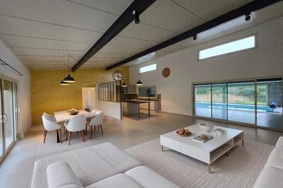 Maison - 206 m² - 7 pièces