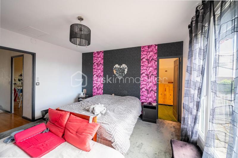 Maison - 200 m² - 7 pièces