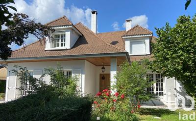 Maison - 205 m² - 5 pièces