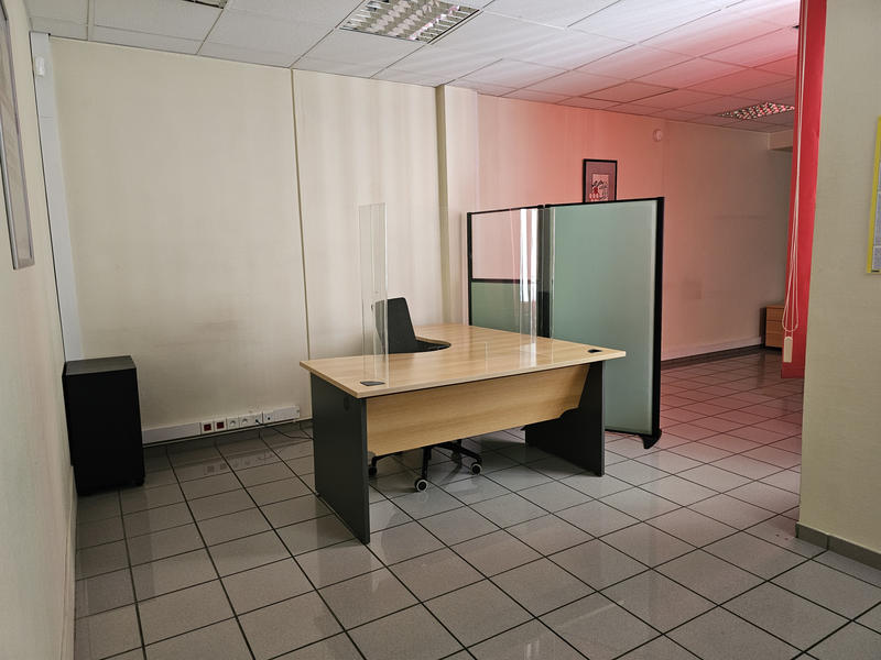 Bureau - 428 m² - 12 pièces