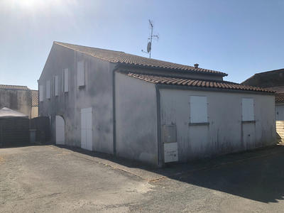 Immeuble - 18 pièces