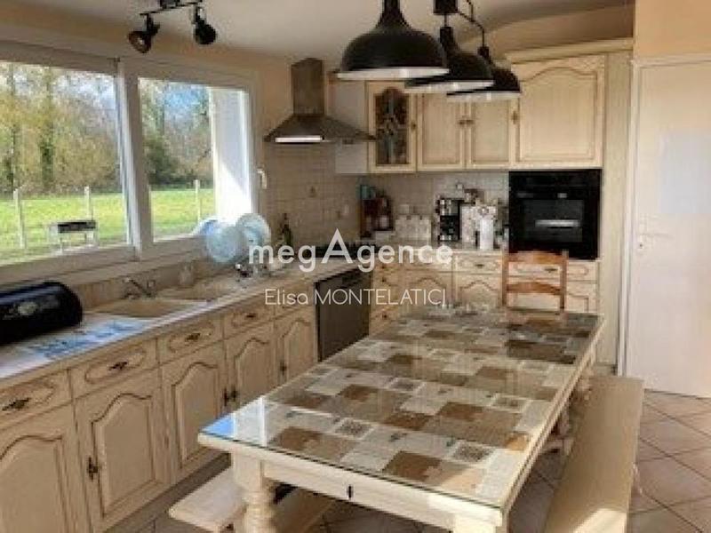 Maison traditionnelle - 135 m² - 5 pièces