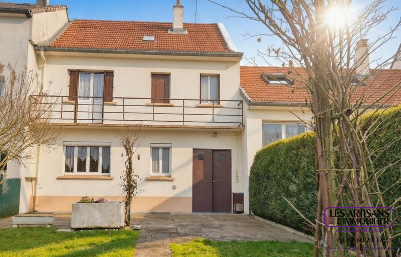 Maison - 96 m² - 5 pièces