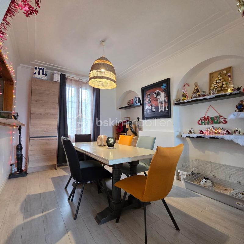 Maison - 74 m² - 5 pièces