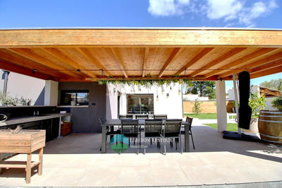 Maison - 191 m² - 8 pièces