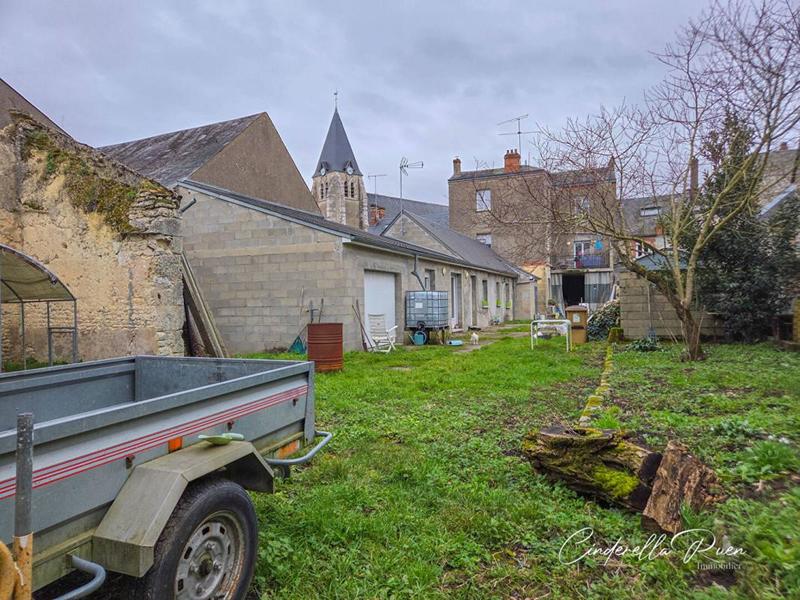 Maison - 275 m² - 11 pièces