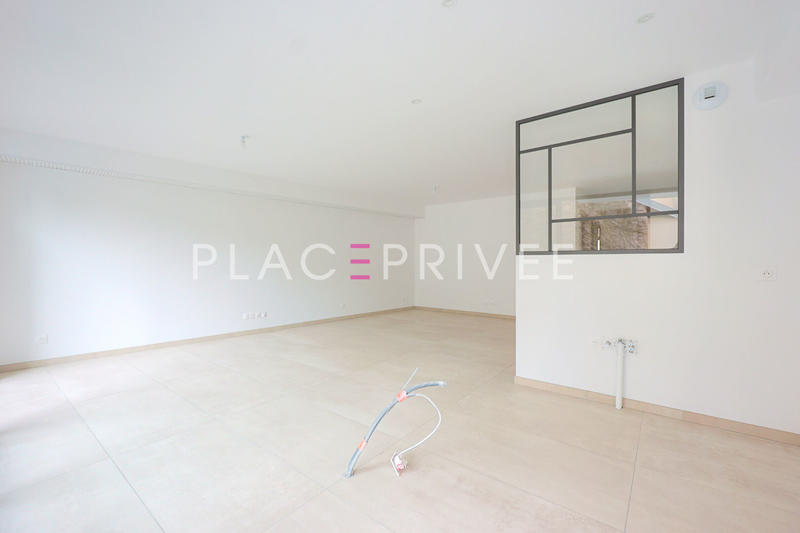 Appartement - 82 m² - 3 pièces