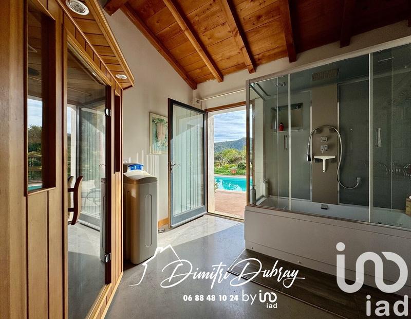 Maison - 222 m² - 7 pièces