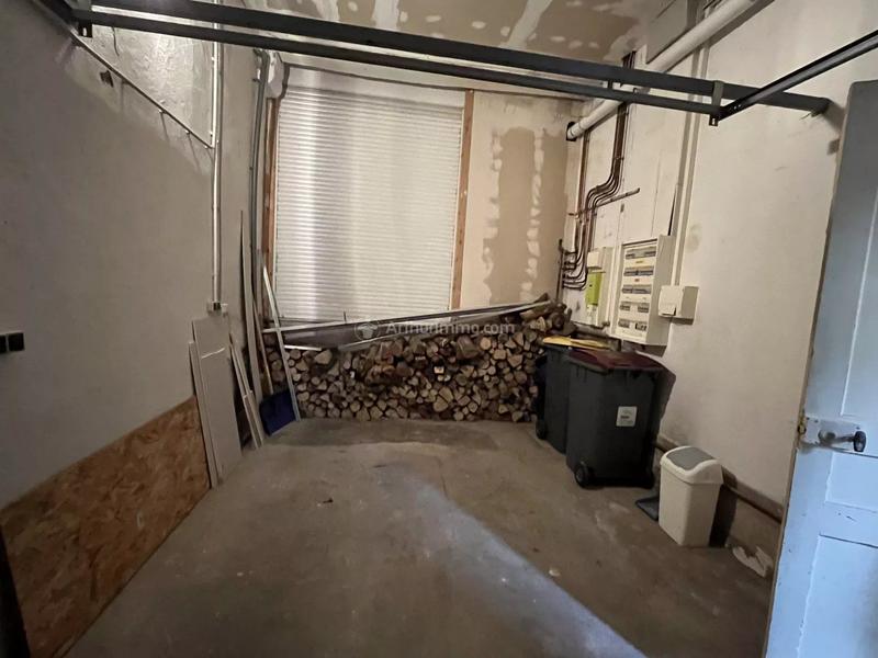 Maison - 325 m² - 10 pièces