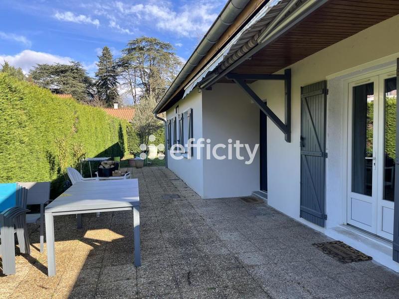 Villa - 100 m² - 5 pièces