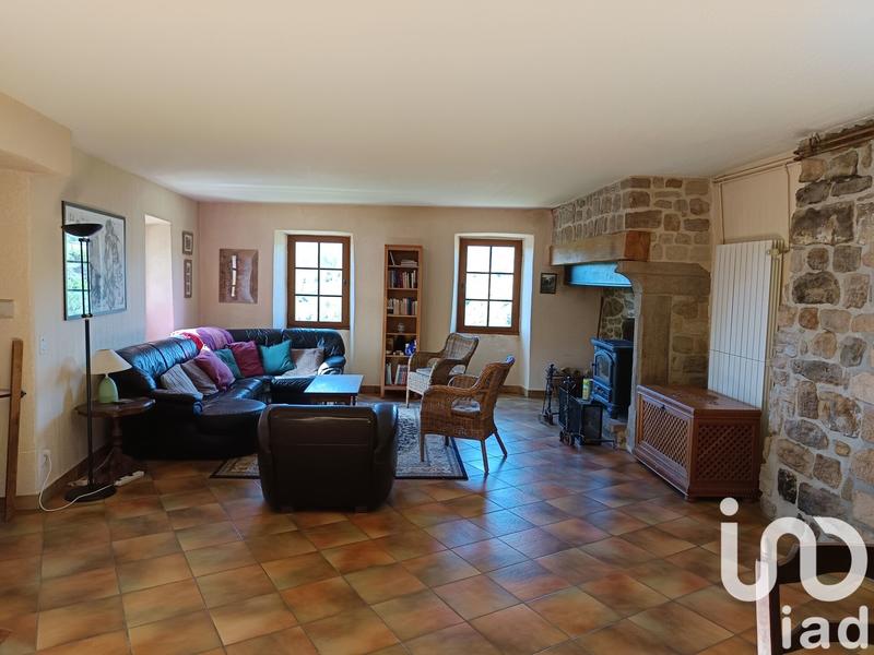 Maison - 230 m² - 9 pièces