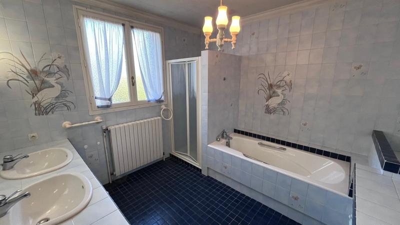 Maison - 151 m² - 7 pièces