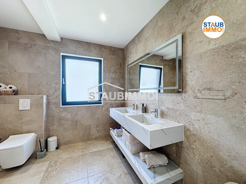 Maison - 165 m² - 6 pièces